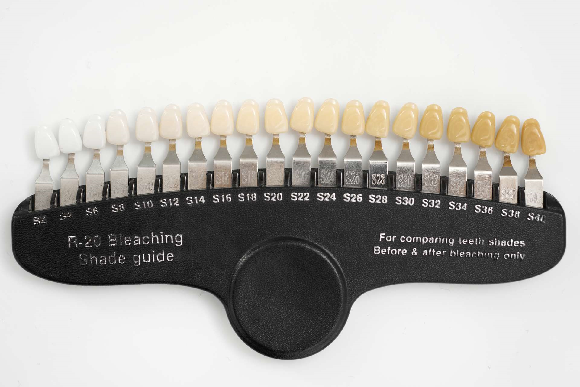 セルフホワイトニングのやり方